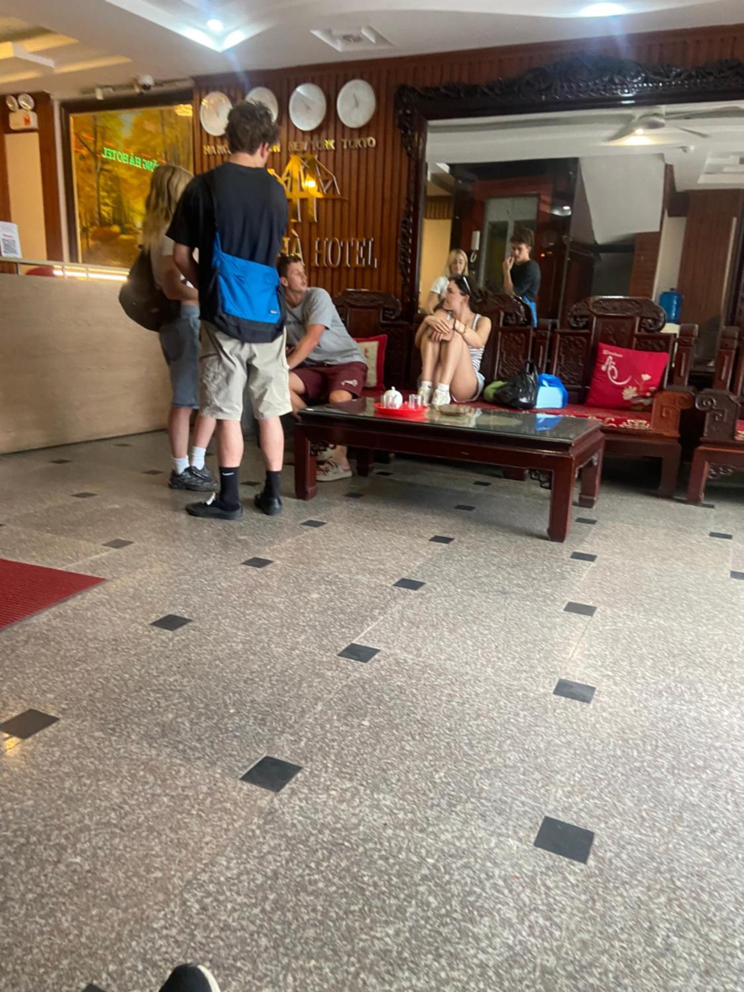 洪哈酒店 Thach Loi 外观 照片