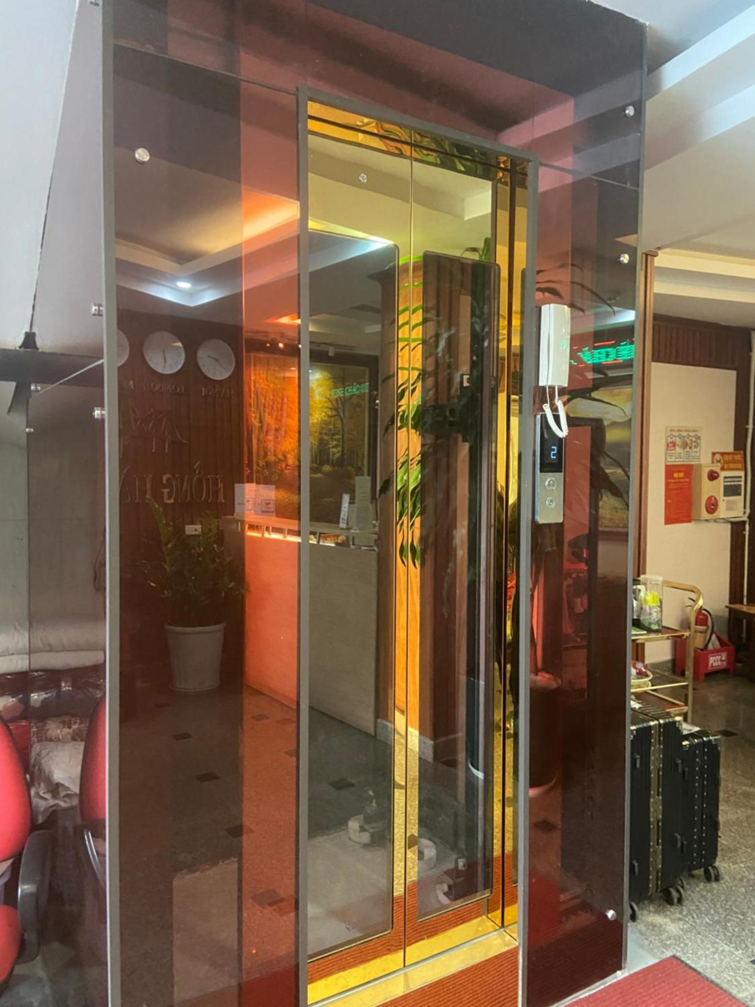 洪哈酒店 Thach Loi 外观 照片